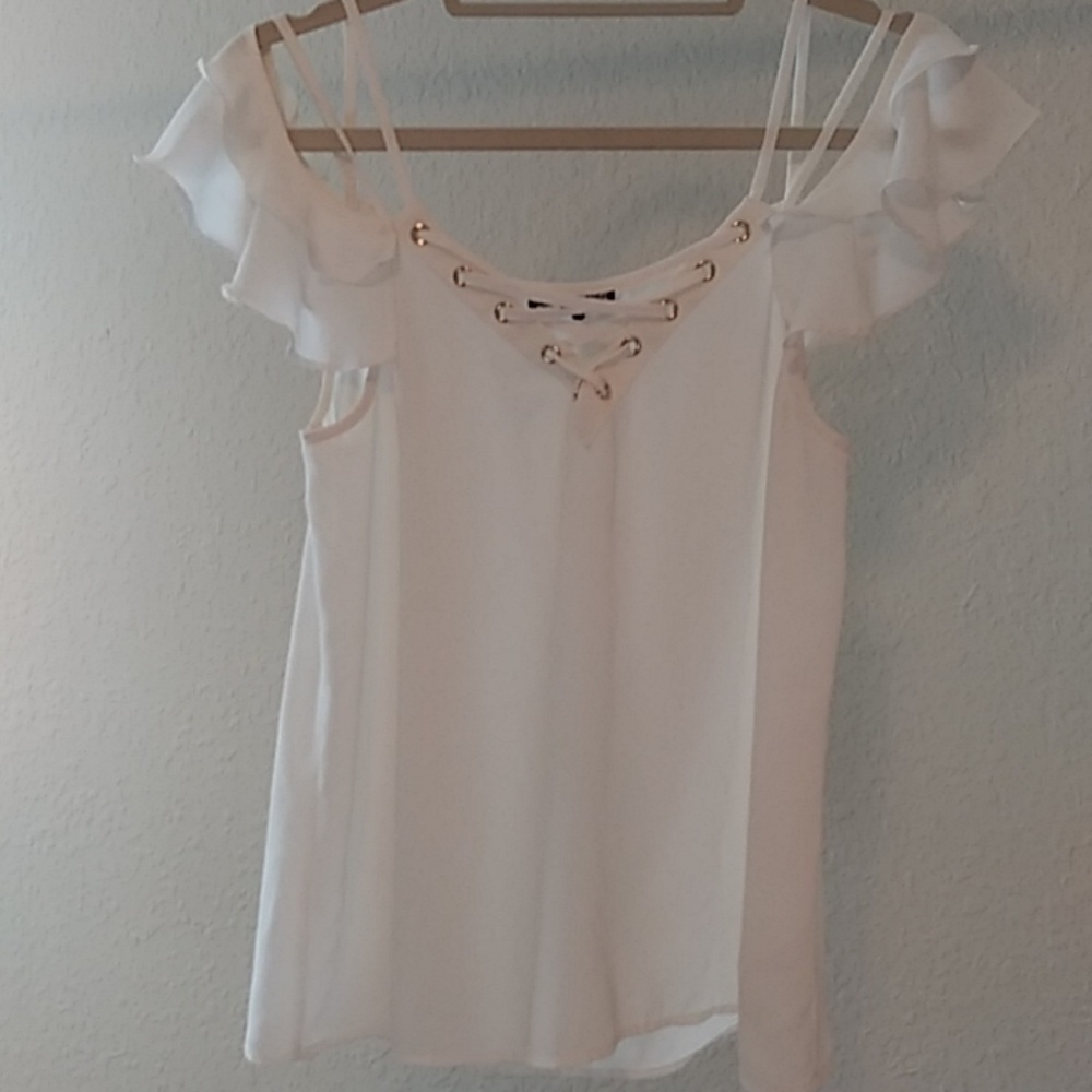 Express Cold Shoulder w/Ruffle